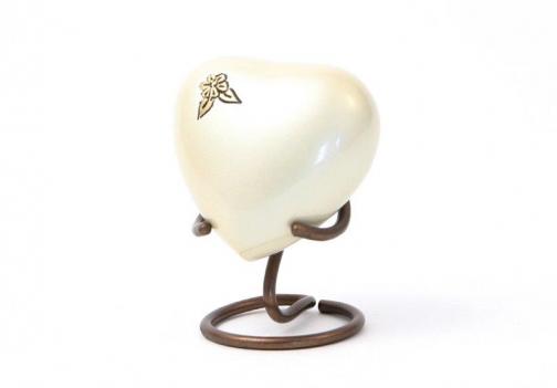 Artisan Pearl - Heart Keepsake